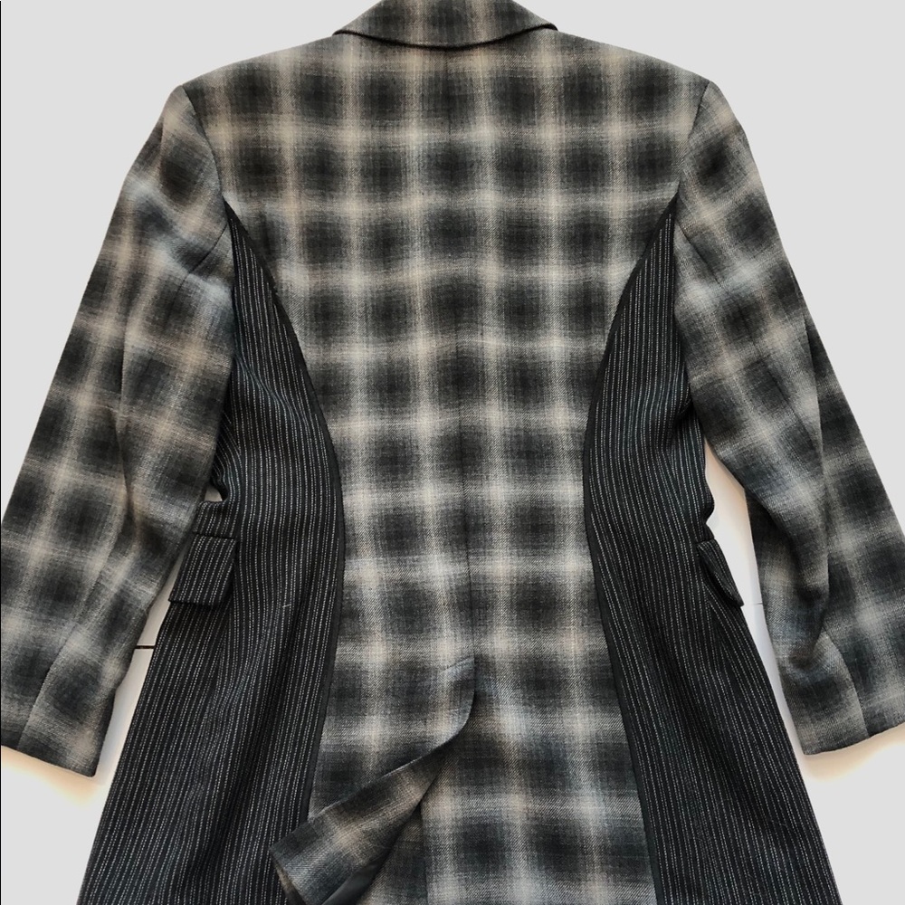 Crisca multi printed jacket.  Funky designer - Picture 3 of 7